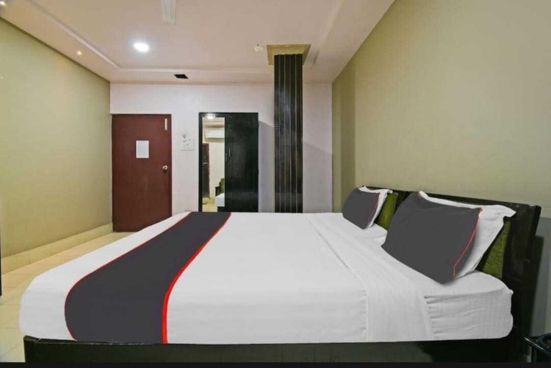 Collection O Megha Resort Jorhāt Dış mekan fotoğraf