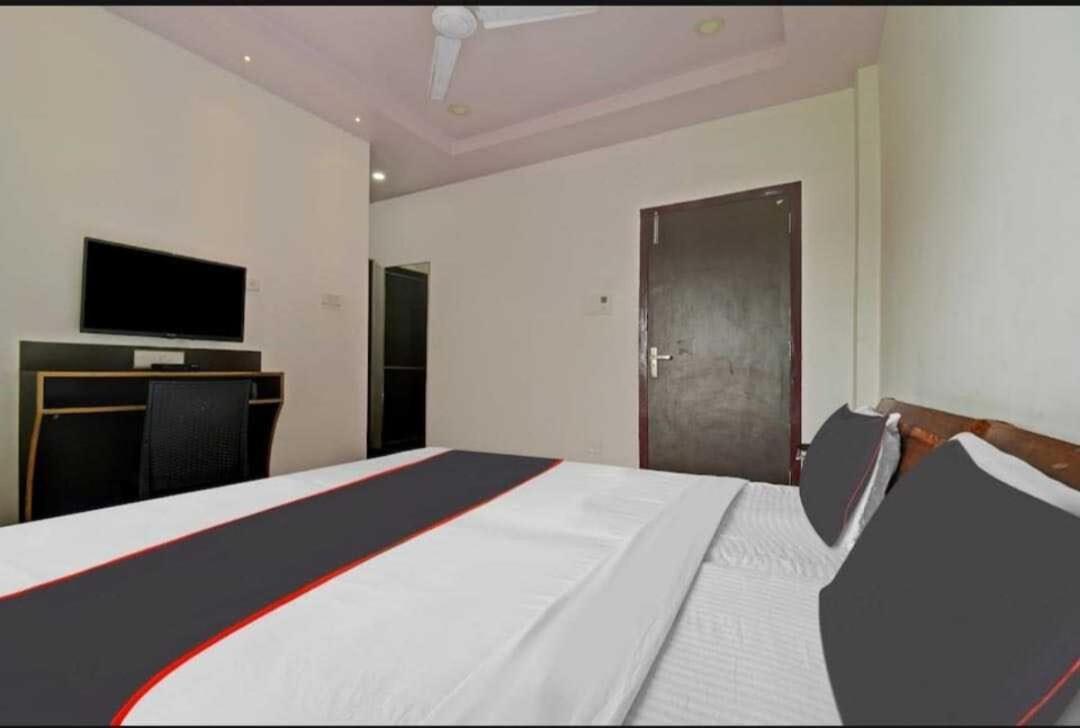 Collection O Megha Resort Jorhāt Dış mekan fotoğraf