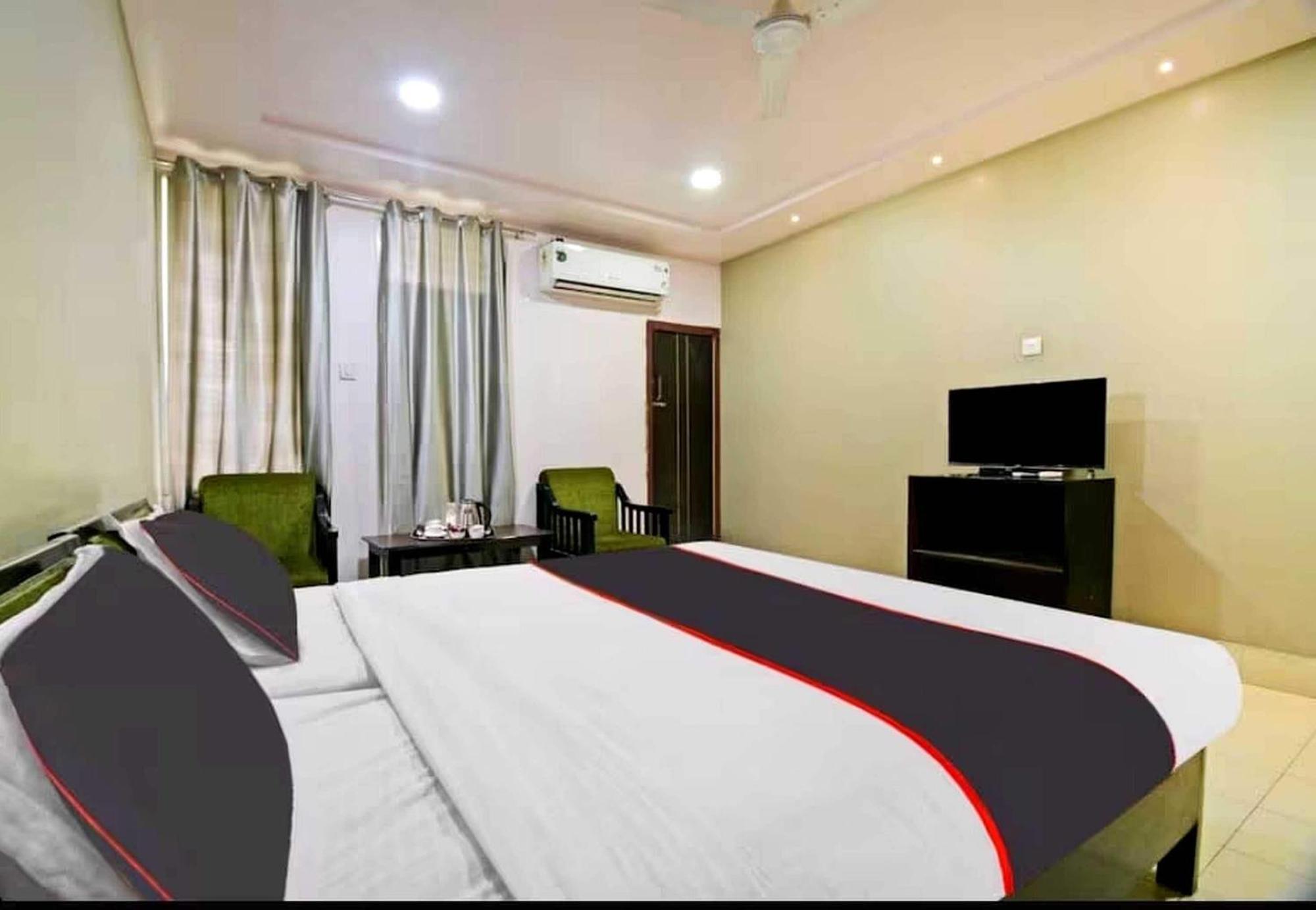 Collection O Megha Resort Jorhāt Dış mekan fotoğraf