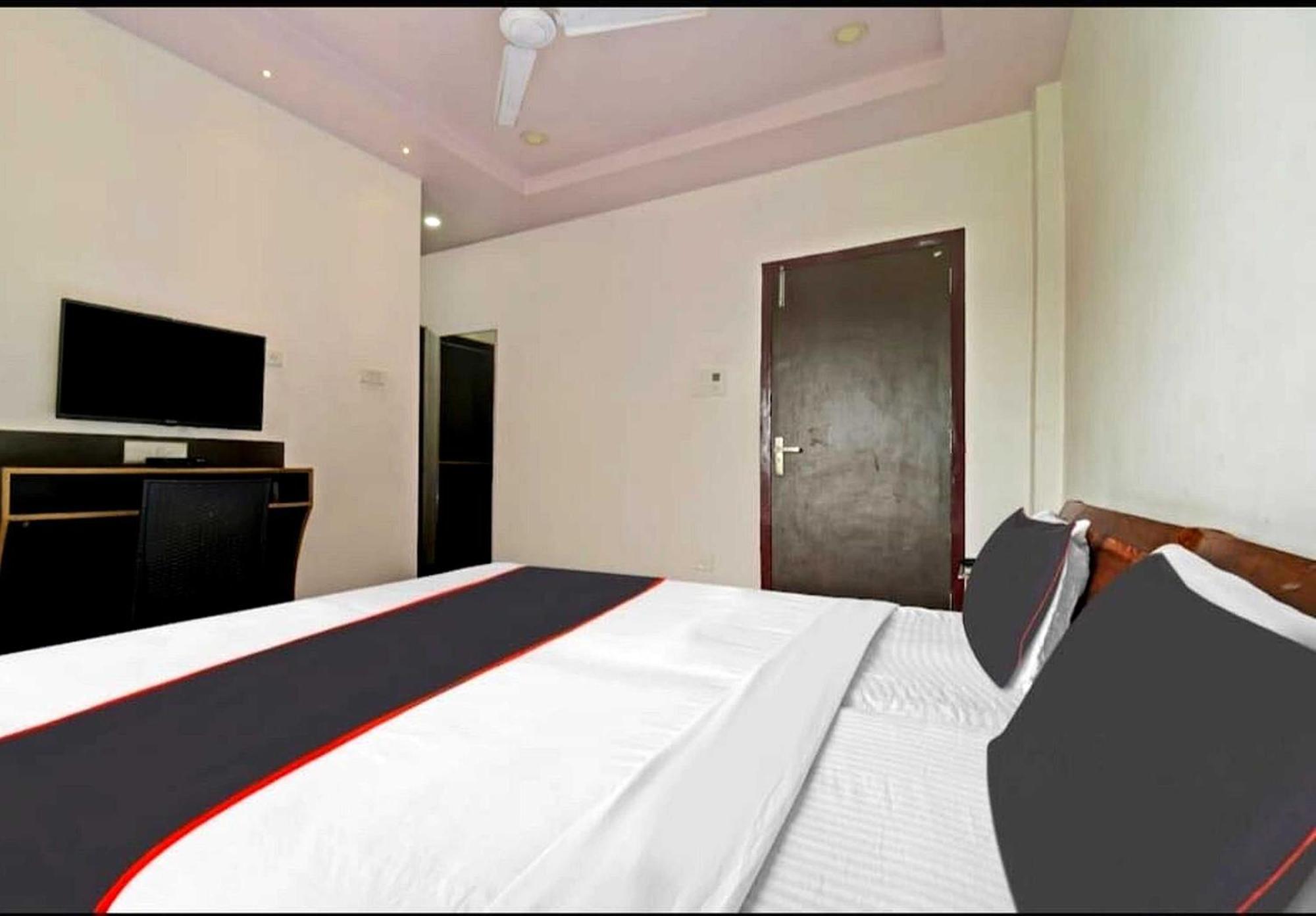 Collection O Megha Resort Jorhāt Dış mekan fotoğraf