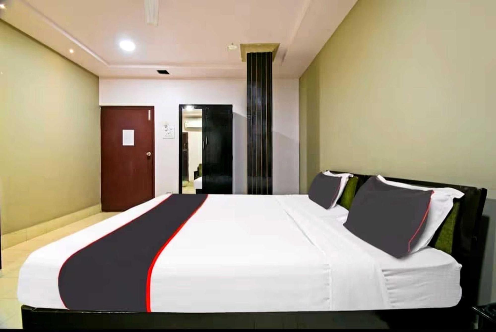 Collection O Megha Resort Jorhāt Dış mekan fotoğraf